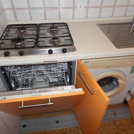Apartment Practical Flat In A In Centre