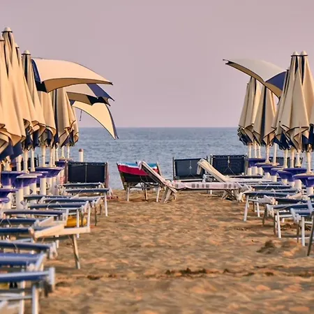 Practical Flat In A In Centre Apartment Bibione
